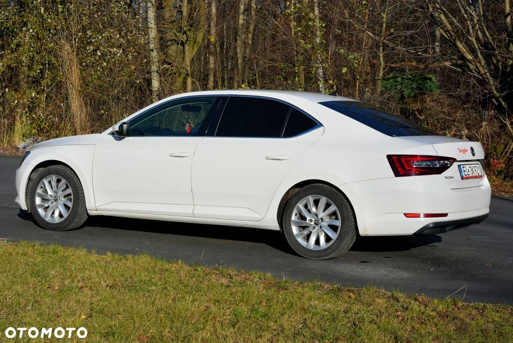 Skoda Superb 2.0 TDI Ambition - 5