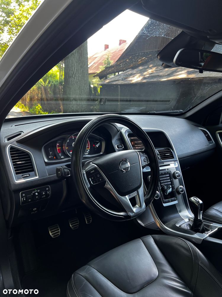 Volvo XC 60 D4 Drive-E R-Design Momentum - 11