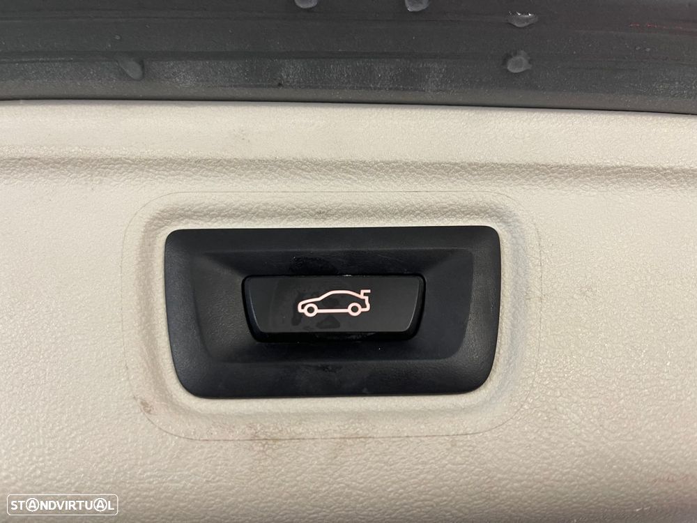 BMW 320 e Touring Auto - 30