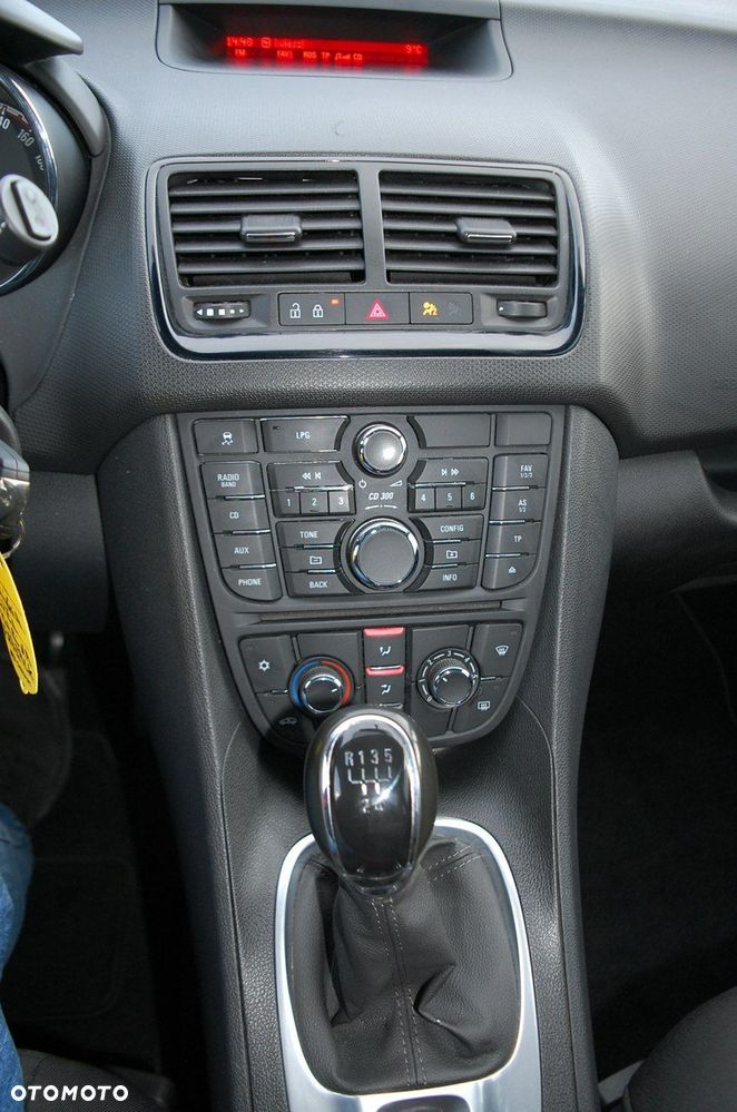 Opel Meriva - 23