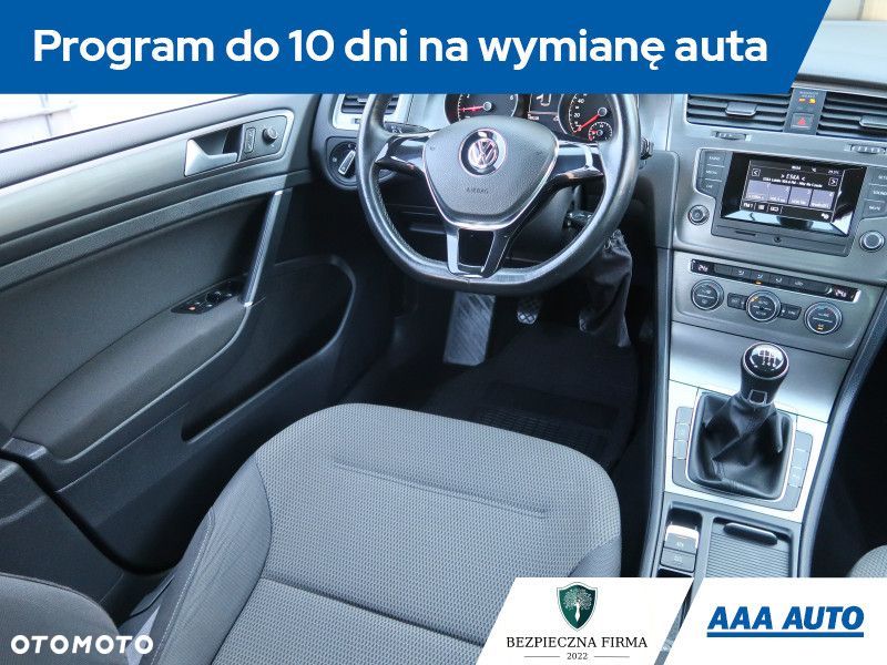 Volkswagen Golf - 8