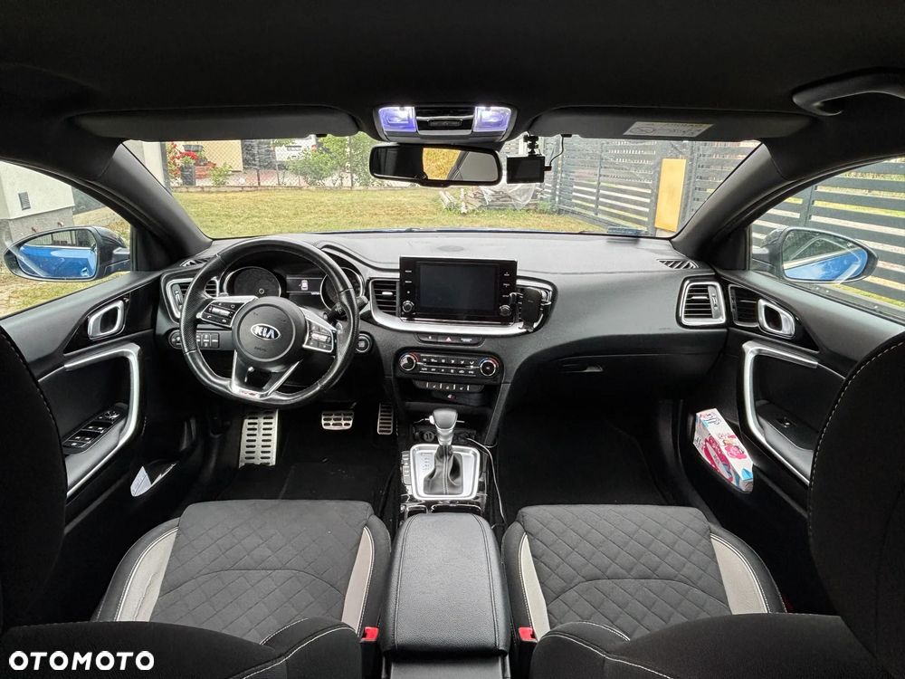 Kia ProCeed - 12