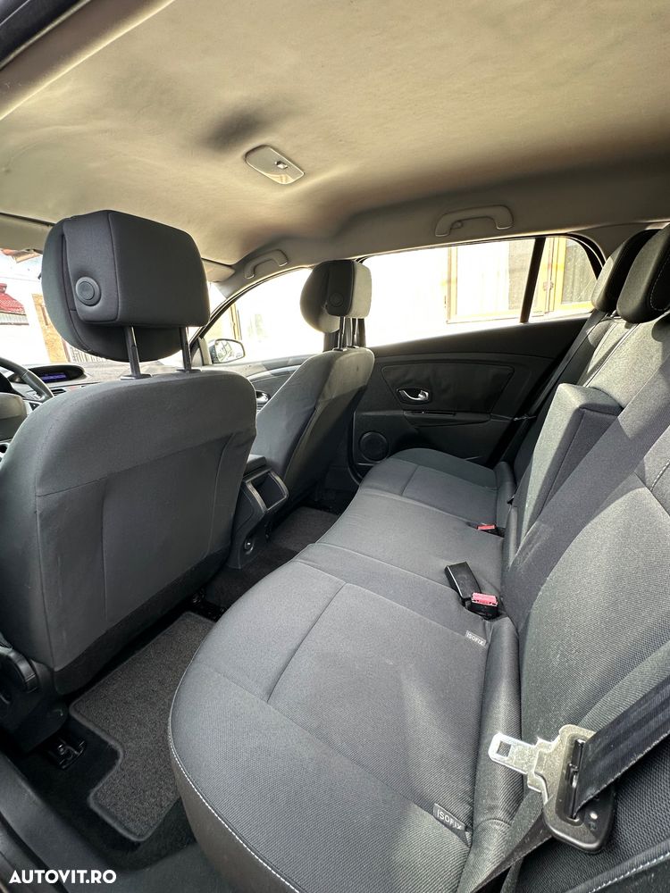 Renault Megane dCi 110 FAP Expression - 8