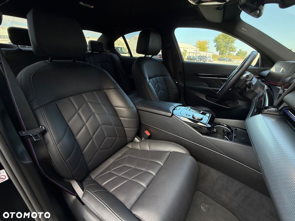 BMW Seria 5 520i mHEV M Sport sport - 41