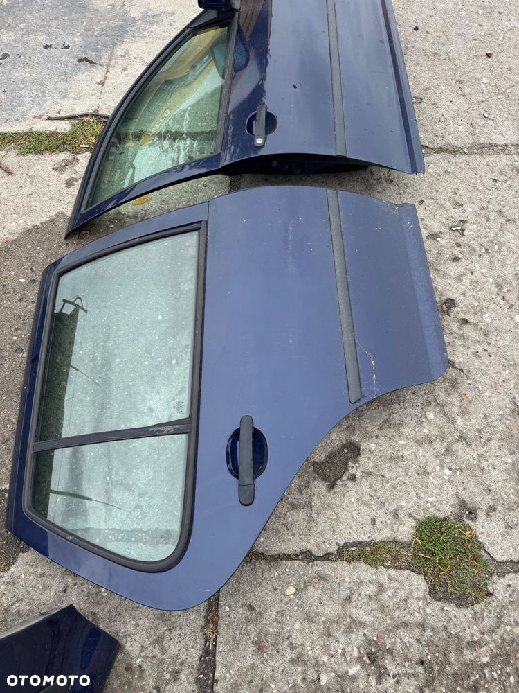 Volkswagen golf 4 LB5N  błotnik prawy lewy przód drzwi przednie prawe lewe tylnie tył prawe lewe klapa bagażnika lampa tył prawa lewa lampa przód prawa lewa - 9