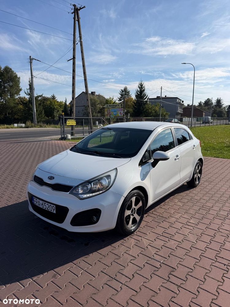 Kia Rio - 1