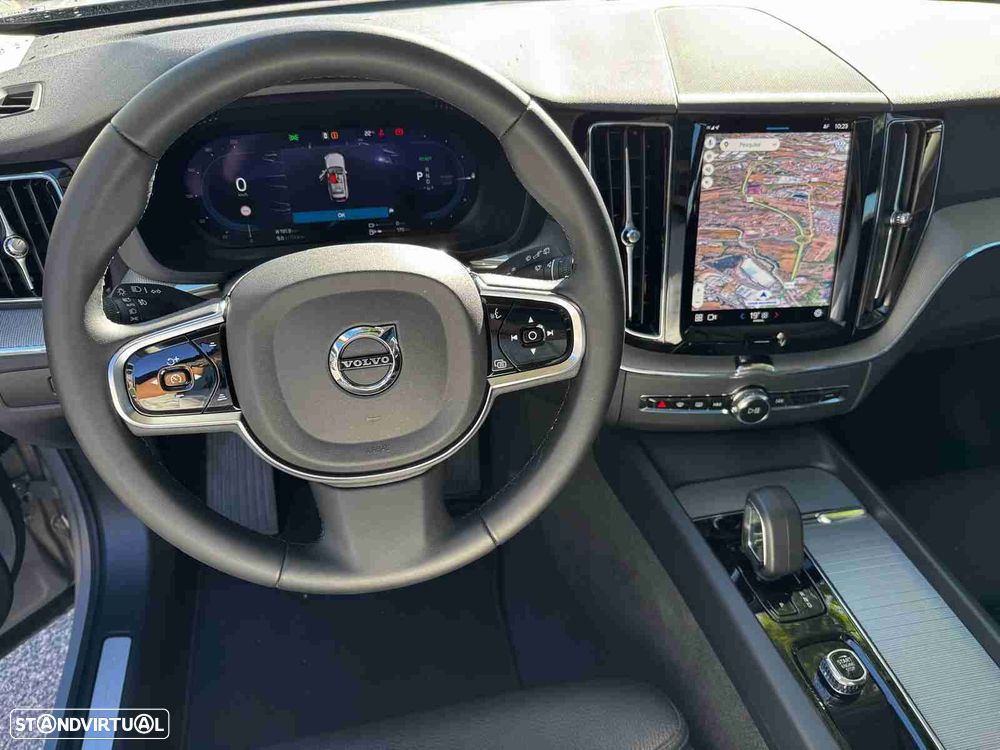 Volvo XC 60 2.0 T6 PHEV Plus Dark AWD - 19