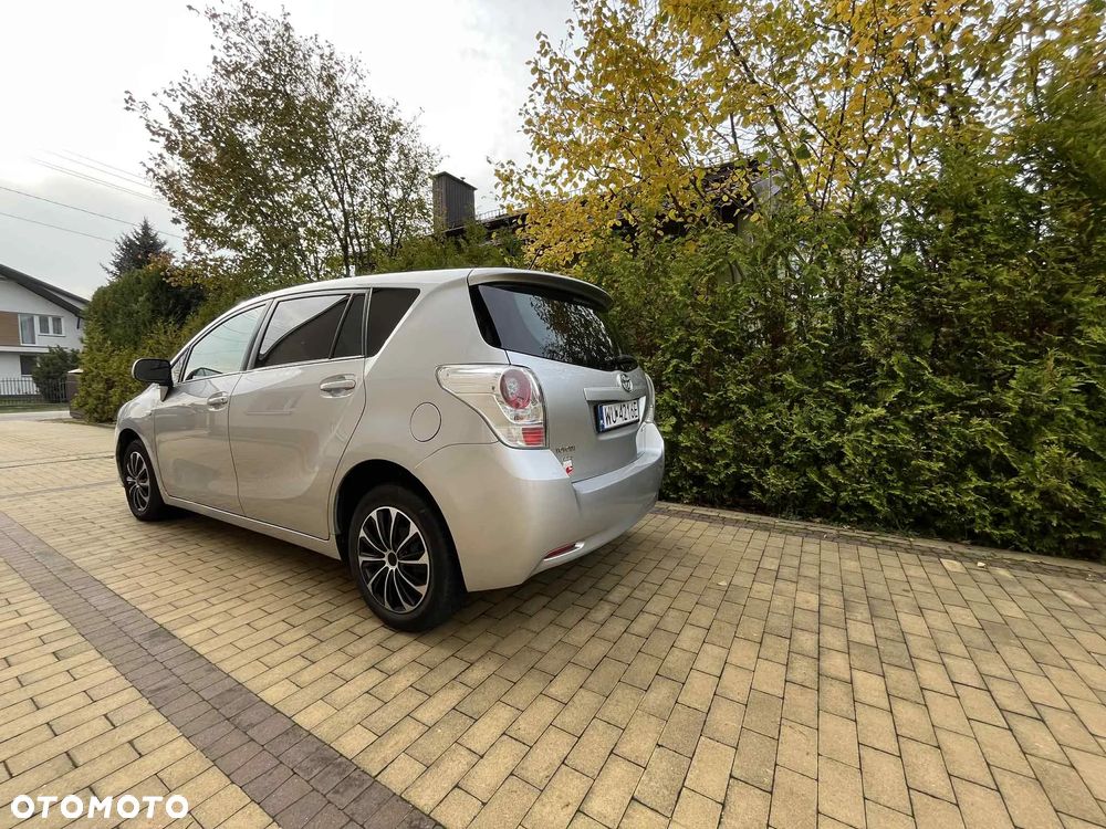 Toyota Verso 2.0 D-4D 2010 7os - 20