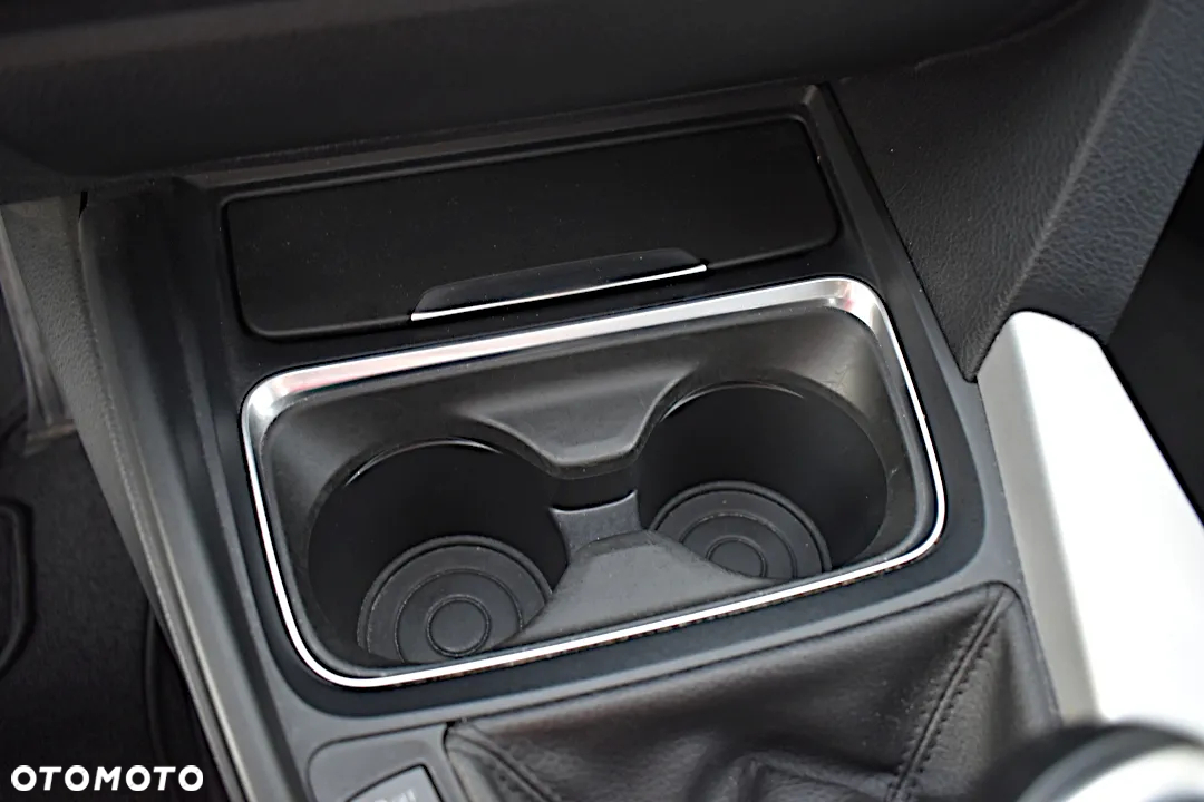 BMW Seria 3 - 29