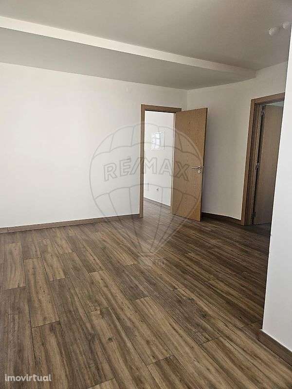 Apartamento T2 para arrendamento - Grande imagem: 4/9