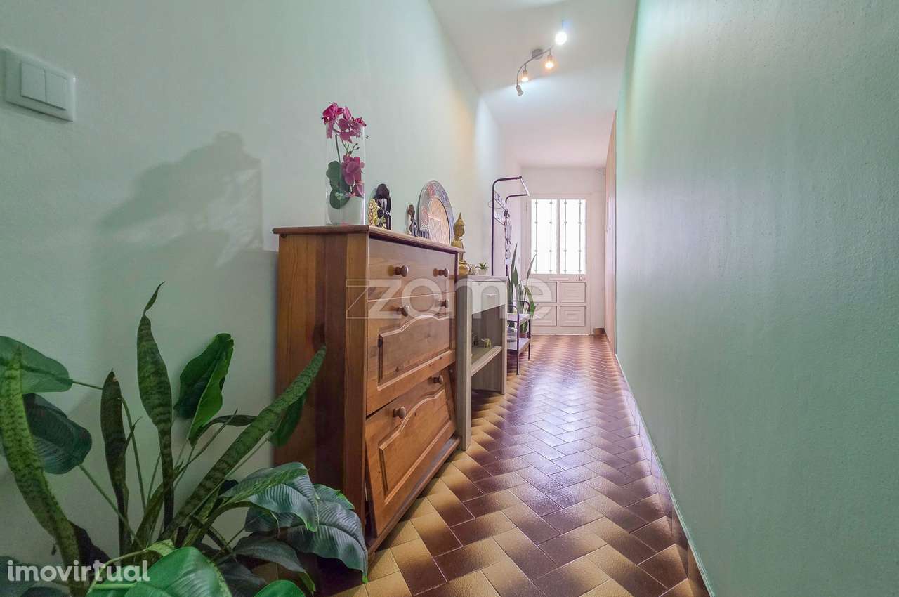 Moradia T3+1 com Terraço e Vista Mar nos Remédios, Lagoa - Grande imagem: 4/22