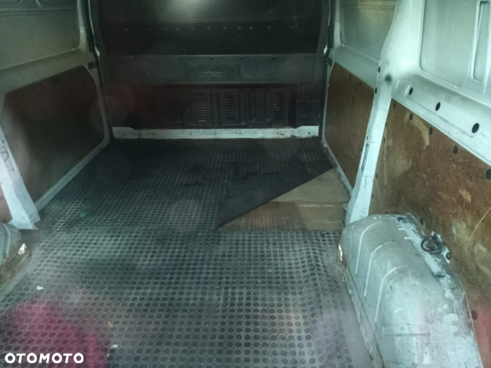 Ford Transit - 11
