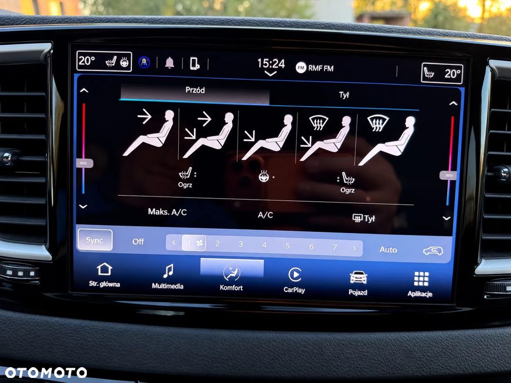 Chrysler Pacifica - 28