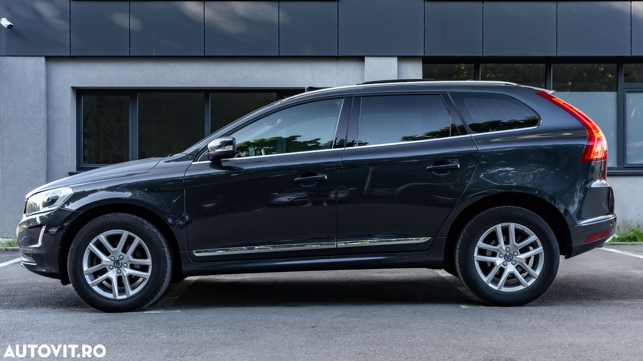 Volvo XC 60 D5 AWD Aut. Summum - 37