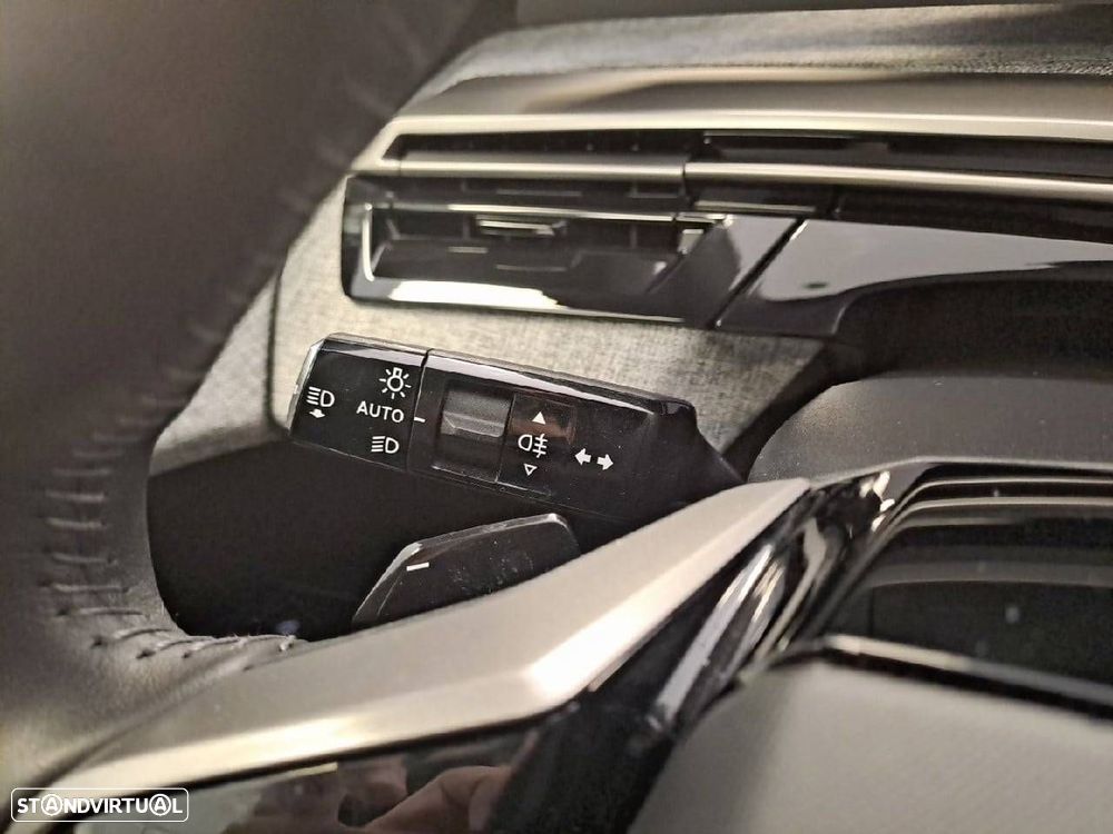 Peugeot 5008 1.2 Hybrid Allure e-DCS6 - 14