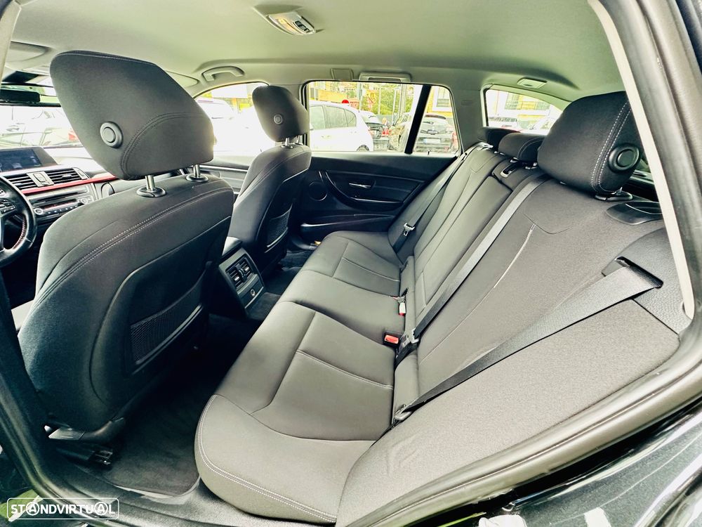 BMW 320 d DPF Touring Aut. Edition Sport - 46