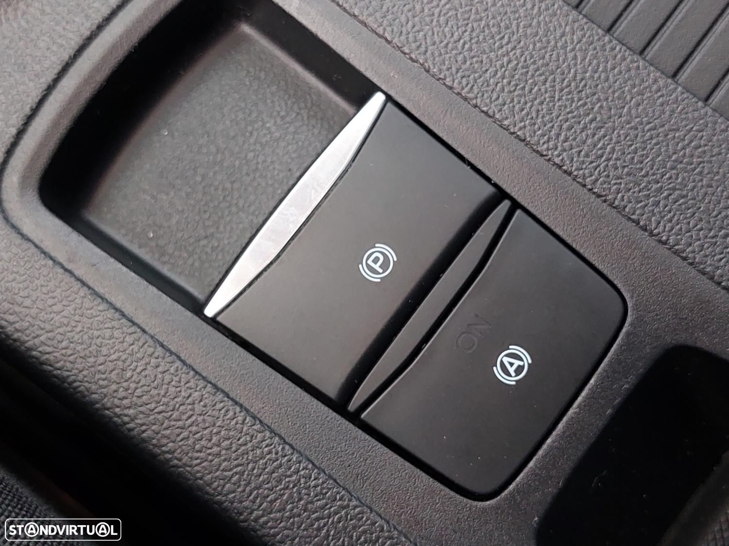 Ford Focus 1.5 TDCi EcoBlue Business - 36