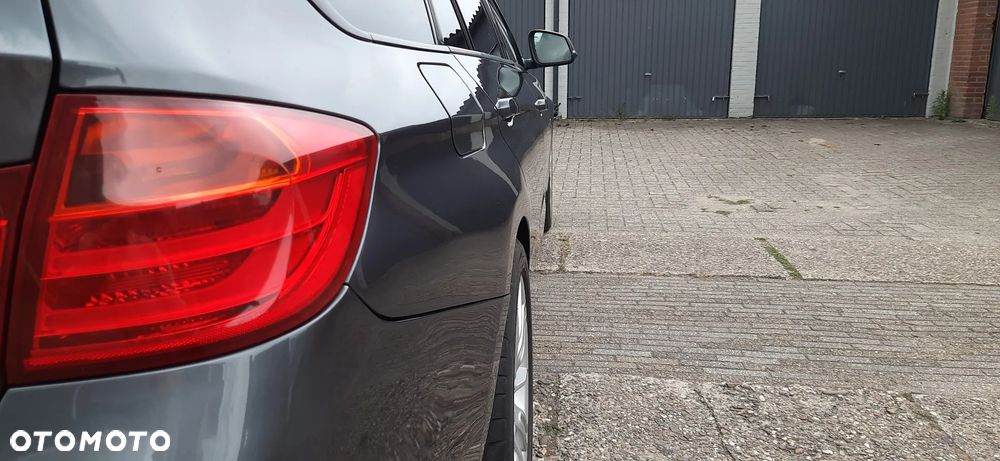 BMW Seria 3 330d Sport Line - 31