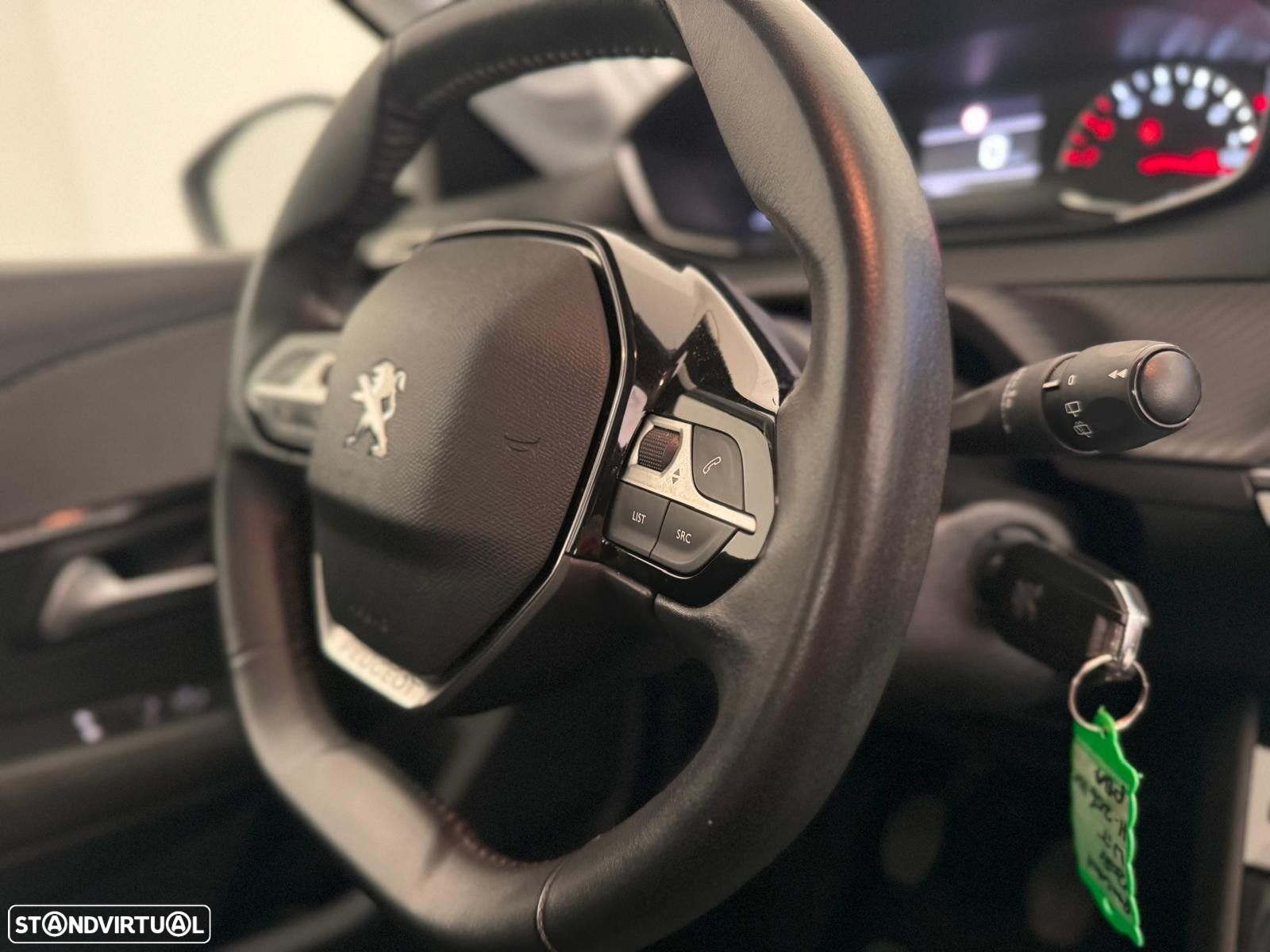 Peugeot 208 1.2 PureTech Active - 8