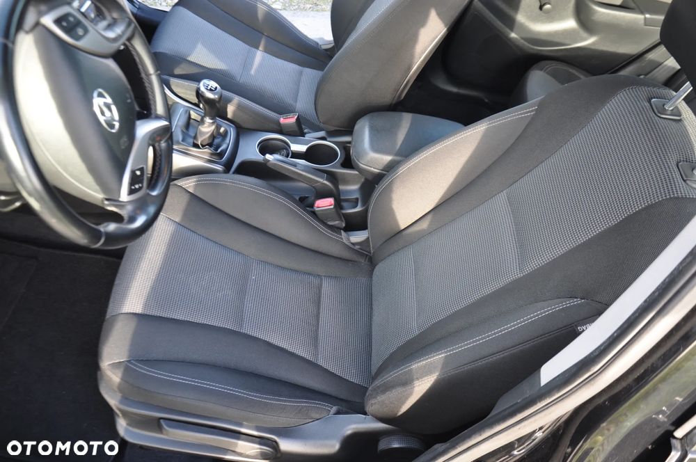 Hyundai i30 1.4 Fifa World Cup Edition - 18