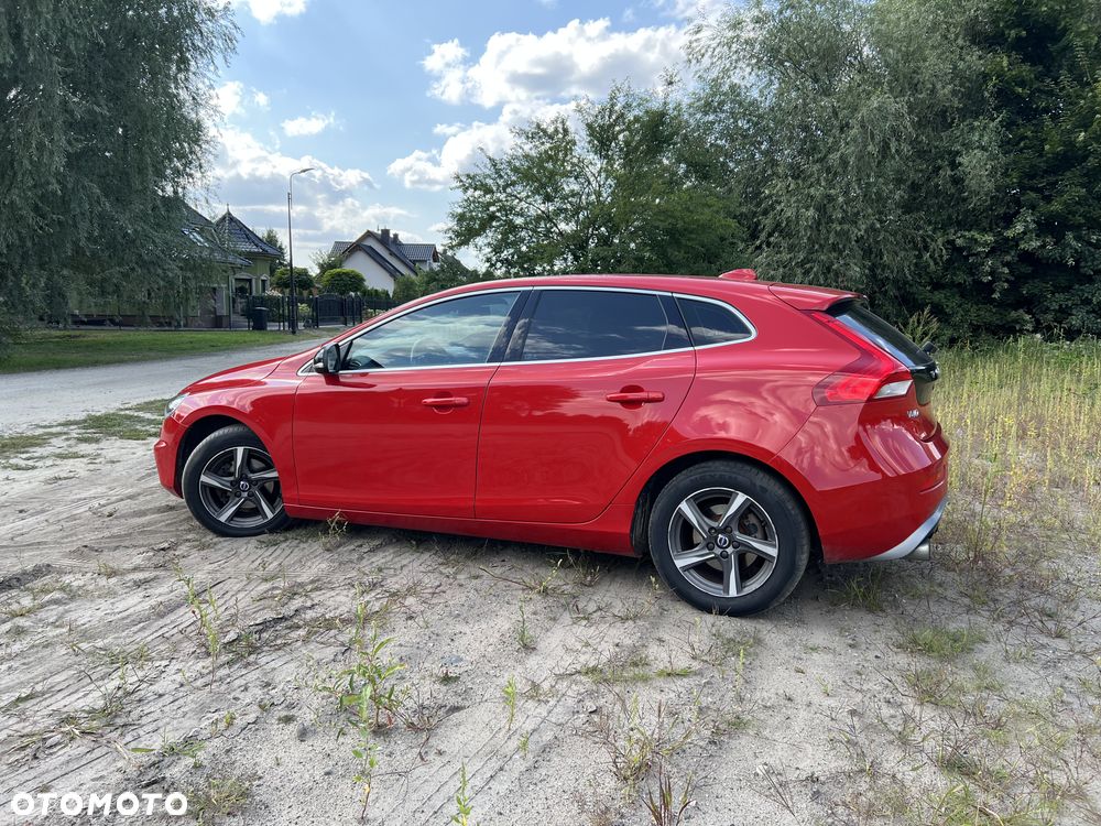 Volvo V40 D2 Drive-E R-Design Momentum - 5