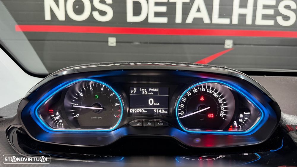 Peugeot 2008 PureTech 110 Stop&Start Allure - 21