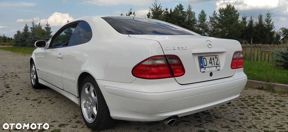 Mercedes-Benz CLK - 6