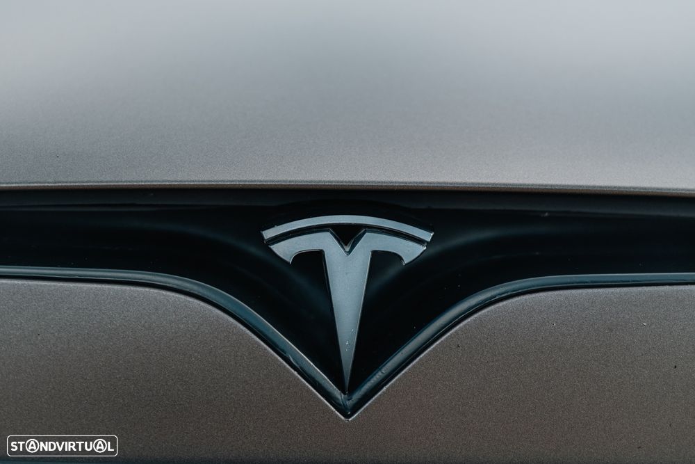 Tesla Model S Long Range - 24