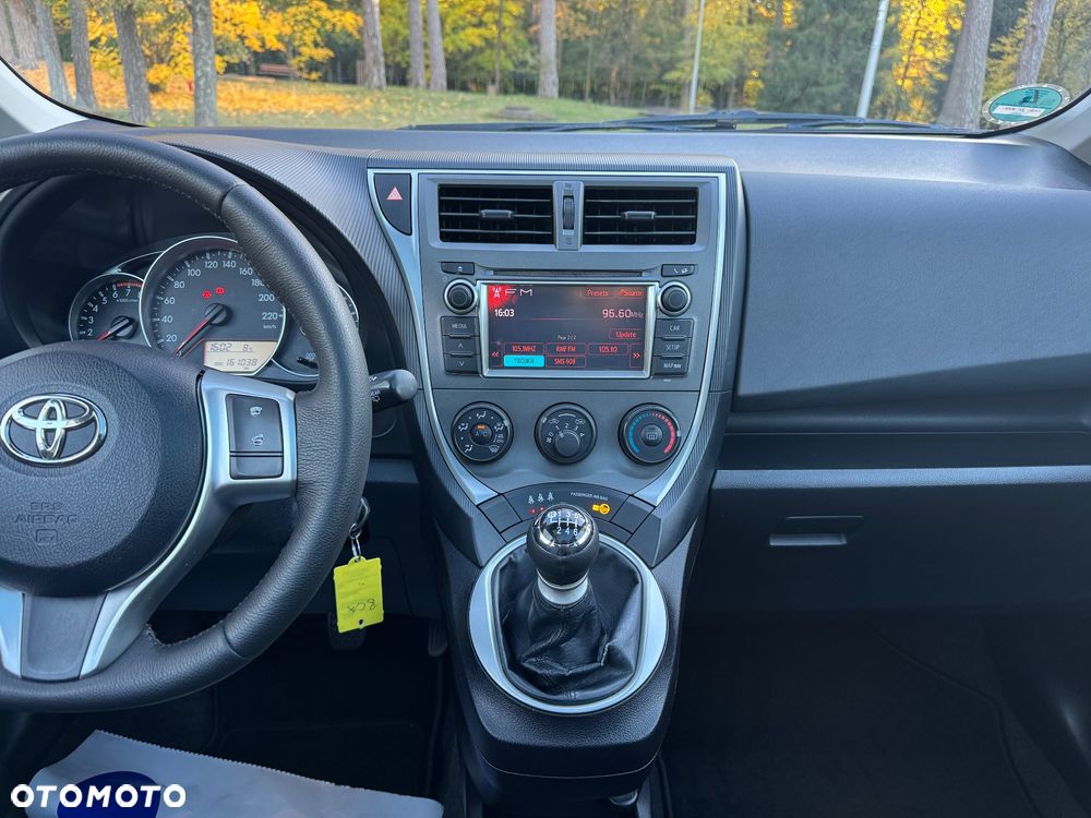 Toyota Verso S 1.33 Premium - 10