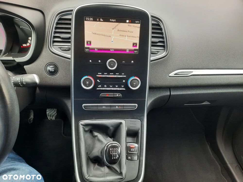 Renault Grand Scenic - 13