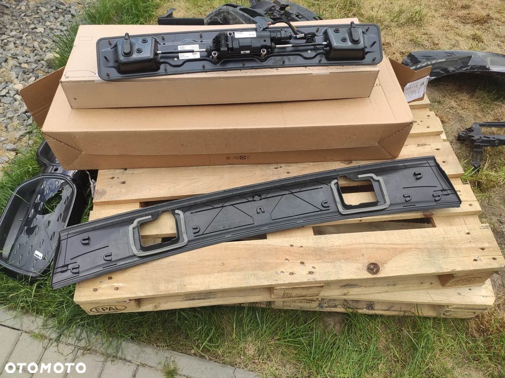 WG Mechanizm spoilera tył z Osłoną Audi A7 S7 RS7 C8 4K8827948F - 4