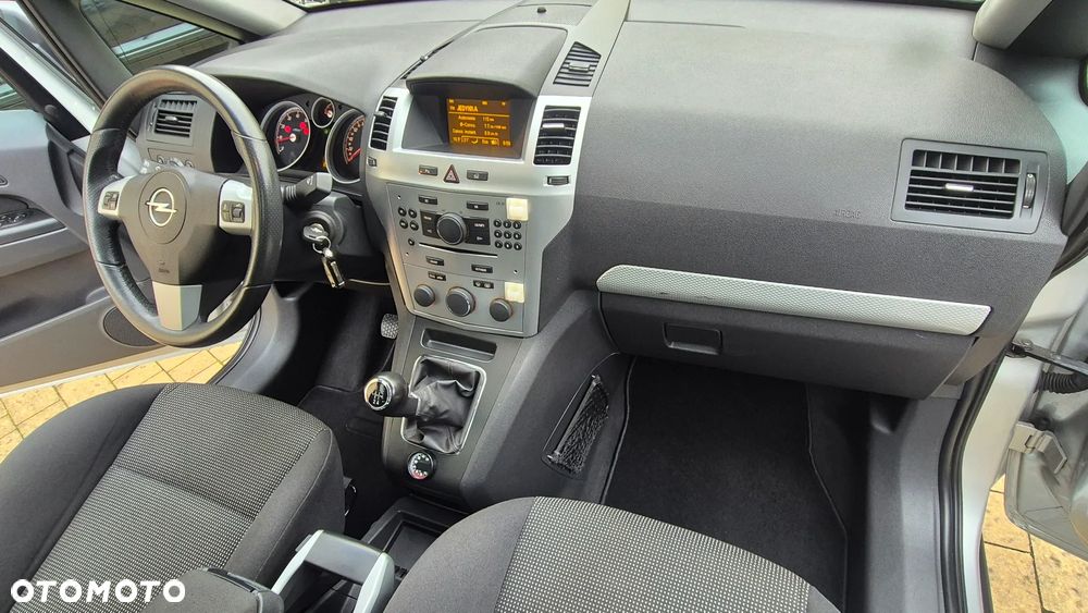 Opel Zafira 1.8 Easytronic Cosmo - 19