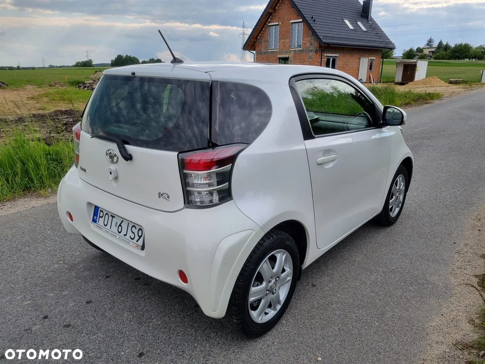 Toyota iQ 1.0 - 5