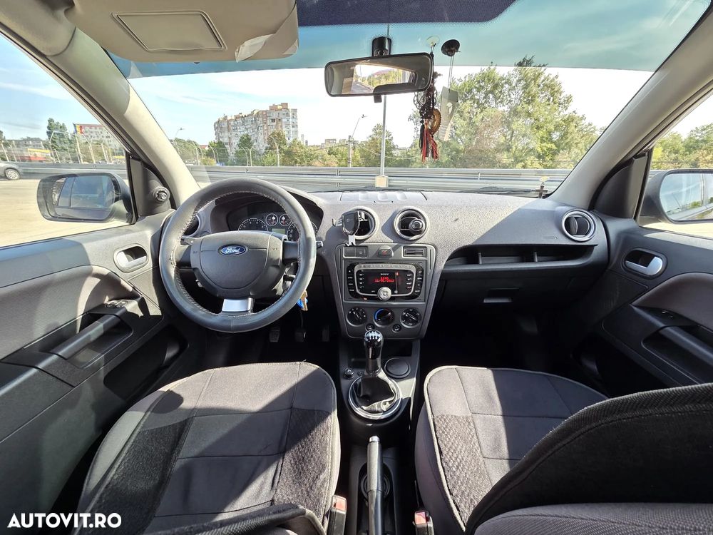 Ford Fusion - 7