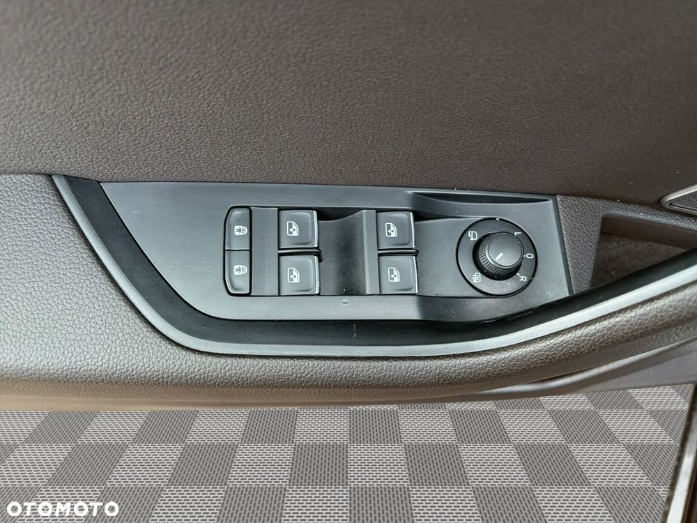 Skoda Superb 2.0 TDI 4x4 DSG L&K - 12
