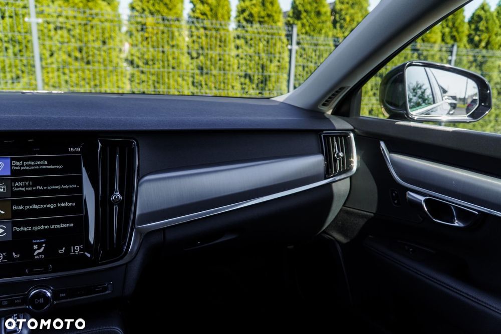 Volvo V90 D4 Momentum - 28