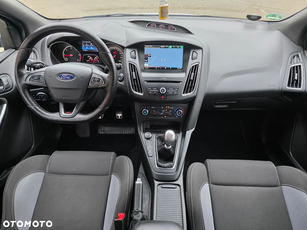 Ford Focus 2.0 TDCi ST - 31