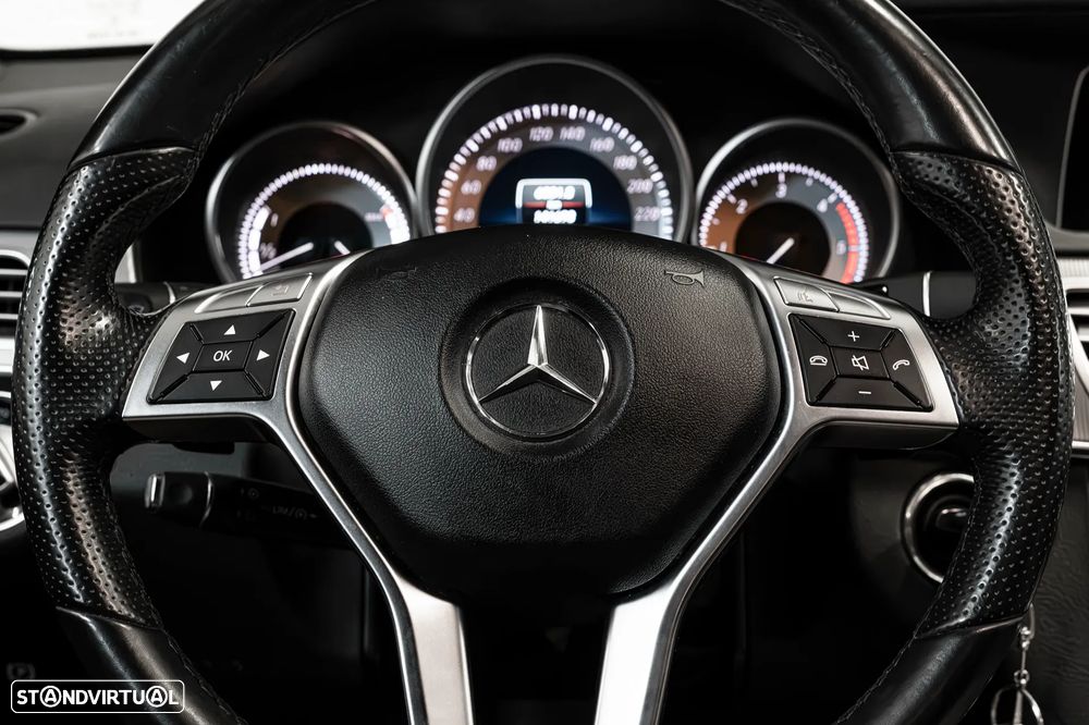 Mercedes-Benz E 300 Bluetec Hybrid Avantgarde - 13
