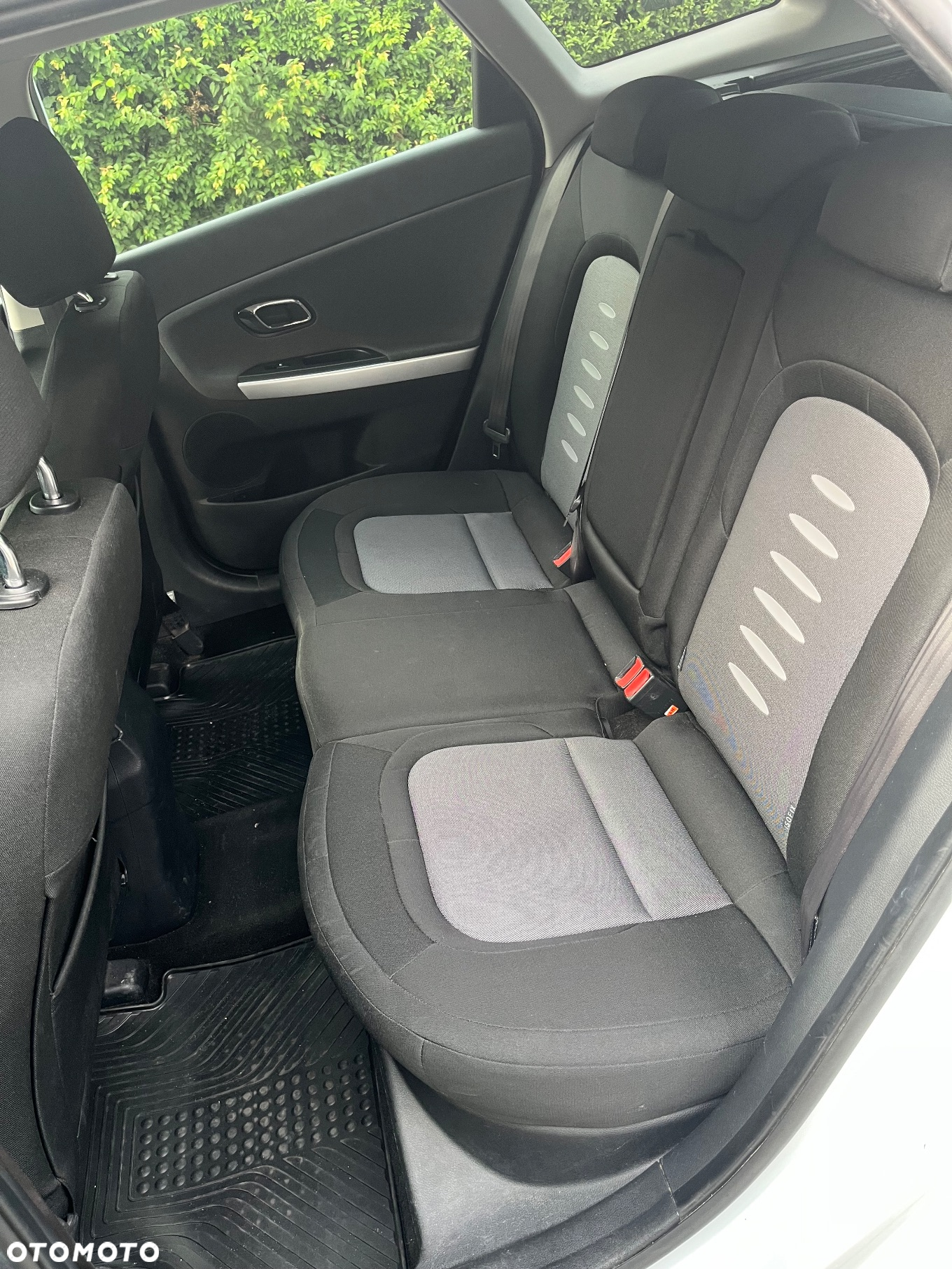 Kia Ceed - 14