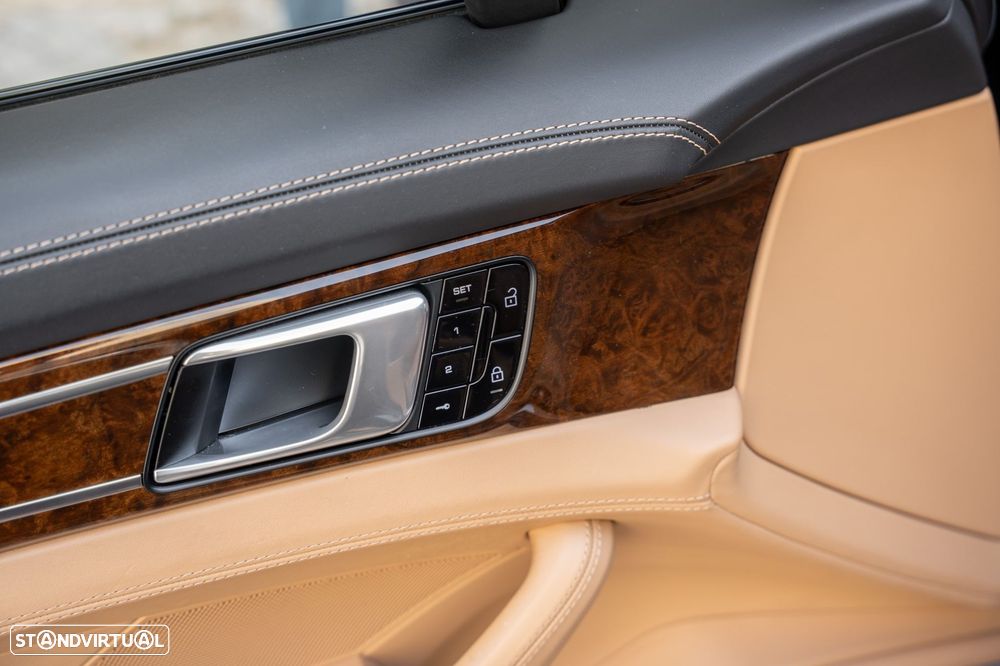 Porsche Panamera 4S E-Hybrid Executive - 31