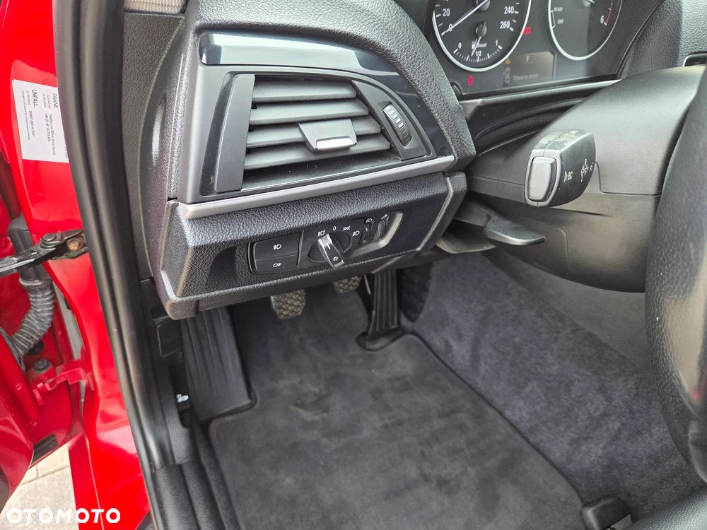 BMW Seria 1 118d - 10
