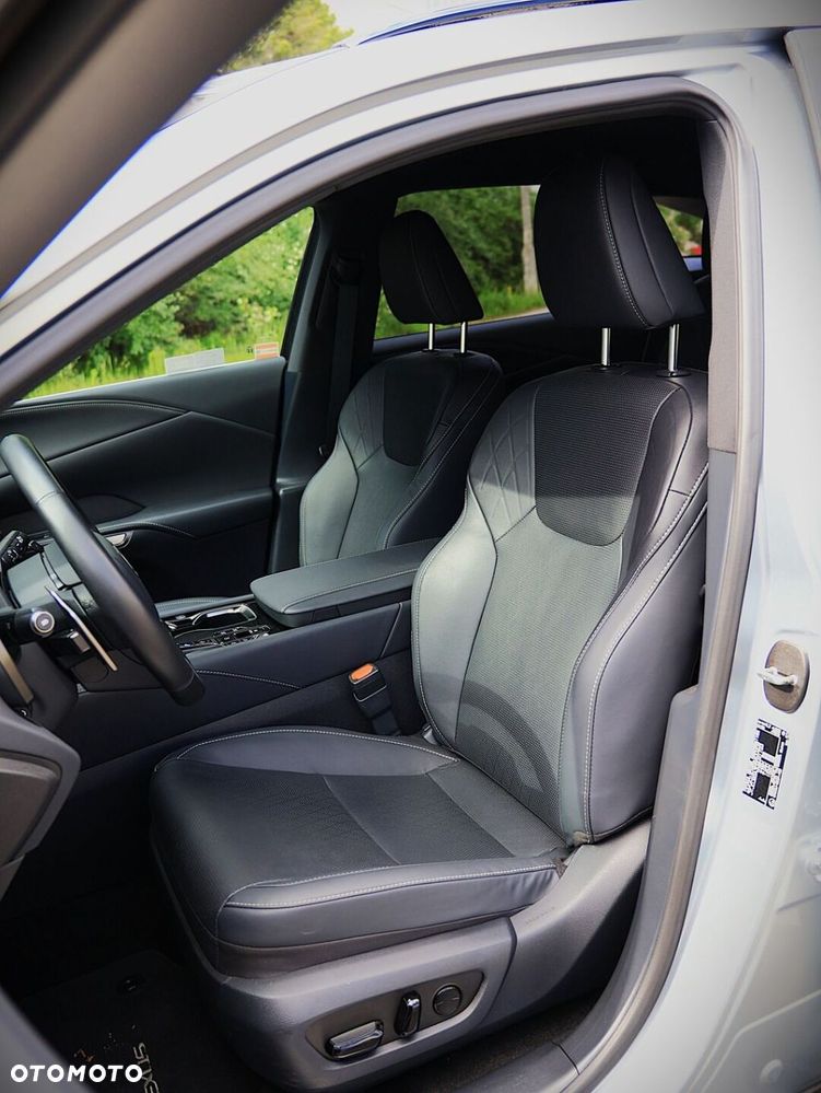 Lexus RX 450h+ F Sport Design - 29