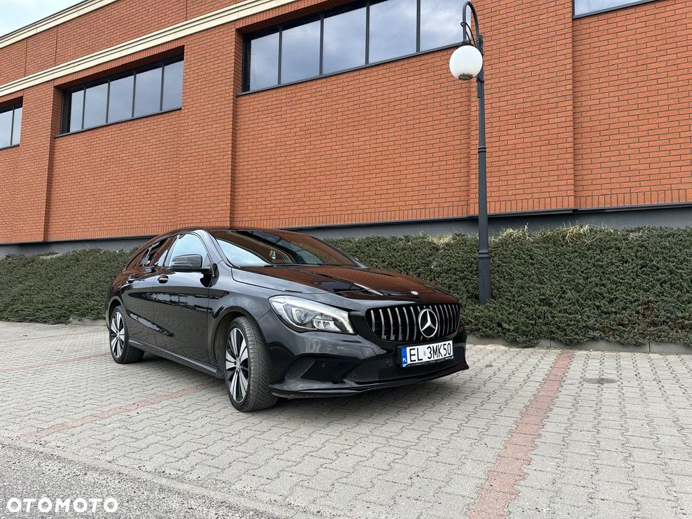 Mercedes-Benz CLA 220 d 7G-DCT - 4
