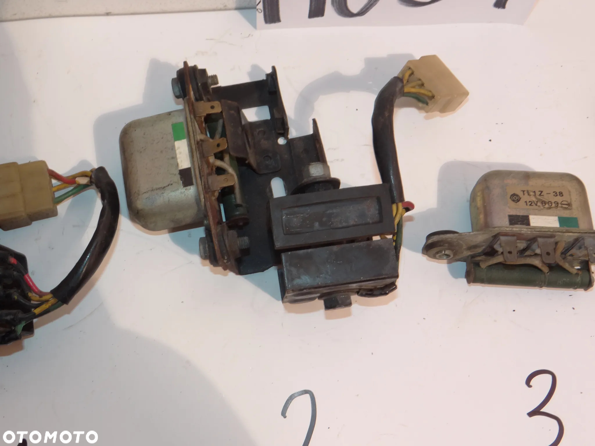 HONDA CB 750 500 FOUR REGULATOR NAPIĘCIA H094 - 8