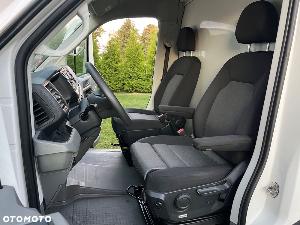 Volkswagen Crafter - 13