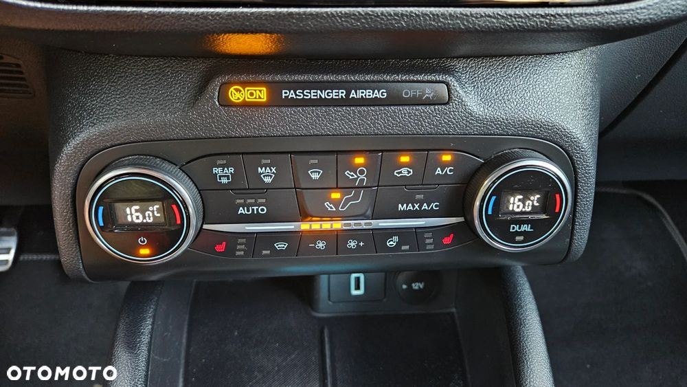 Ford Focus 2.0 EcoBlue S&S ST - 30