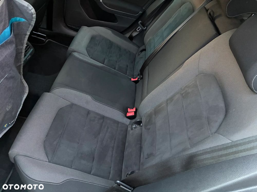 Volkswagen Golf 1.4 TSI BMT Highline - 23