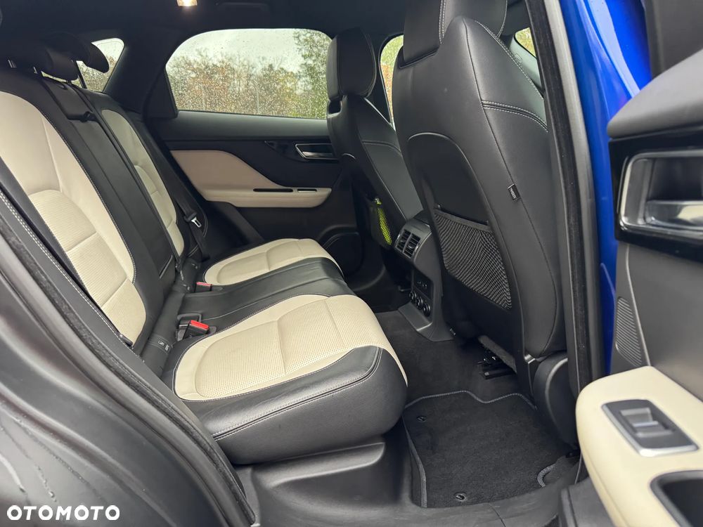 Jaguar F-Pace 2.0 i4P AWD R-Sport - 28