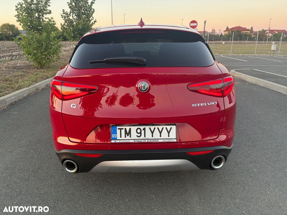 Alfa Romeo Stelvio 2.0 Turbo 16V AT8-Q4 Super - 11