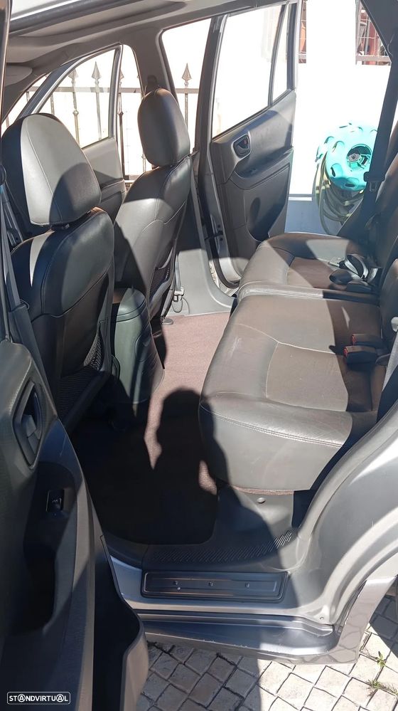 Hyundai Santa Fe 2.0 CRDi Family 4WD - 14